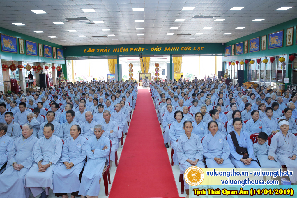 hinh-anh-cong-tu-chu-nhat-ngay-21-04-2019-chua-quan-the-am-duc-trong-lam-dong-13.jpg