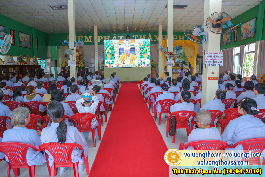 hinh-anh-cong-tu-chu-nhat-ngay-21-04-2019-chua-quan-the-am-duc-trong-lam-dong-14.jpg