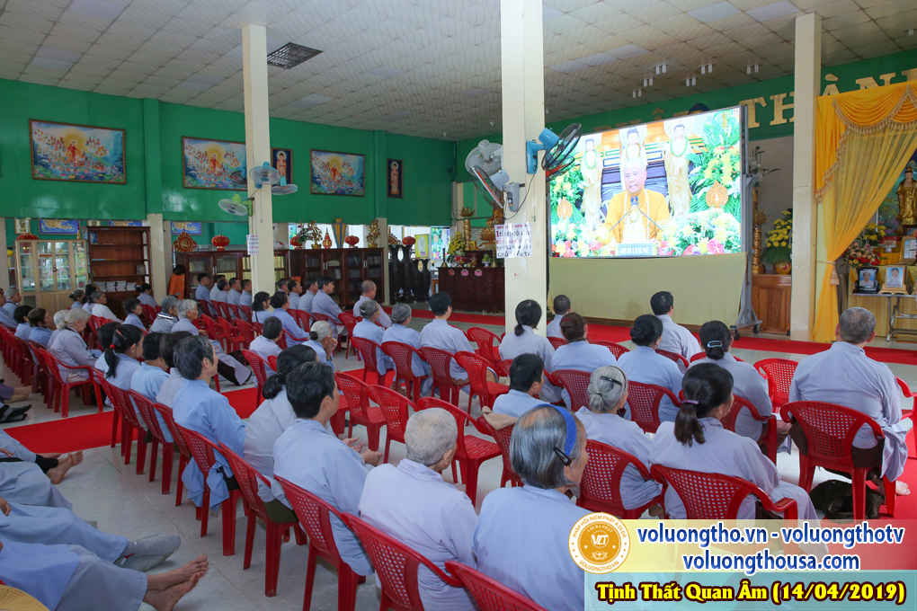 hinh-anh-cong-tu-chu-nhat-ngay-21-04-2019-chua-quan-the-am-duc-trong-lam-dong-15.jpg