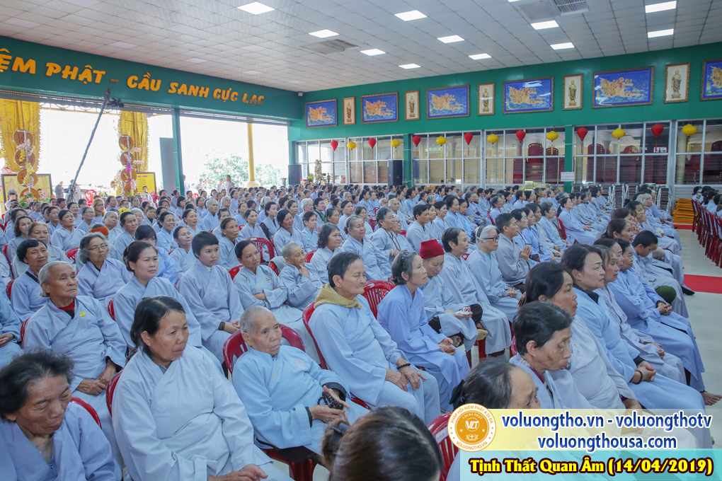 hinh-anh-cong-tu-chu-nhat-ngay-21-04-2019-chua-quan-the-am-duc-trong-lam-dong-19.jpg