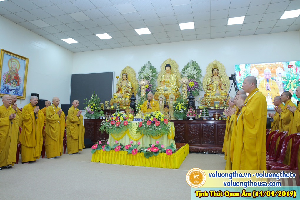 hinh-anh-cong-tu-chu-nhat-ngay-21-04-2019-chua-quan-the-am-duc-trong-lam-dong-2.jpg