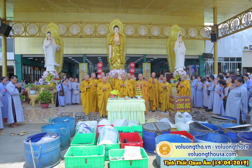 hinh-anh-cong-tu-chu-nhat-ngay-21-04-2019-chua-quan-the-am-duc-trong-lam-dong-25.jpg