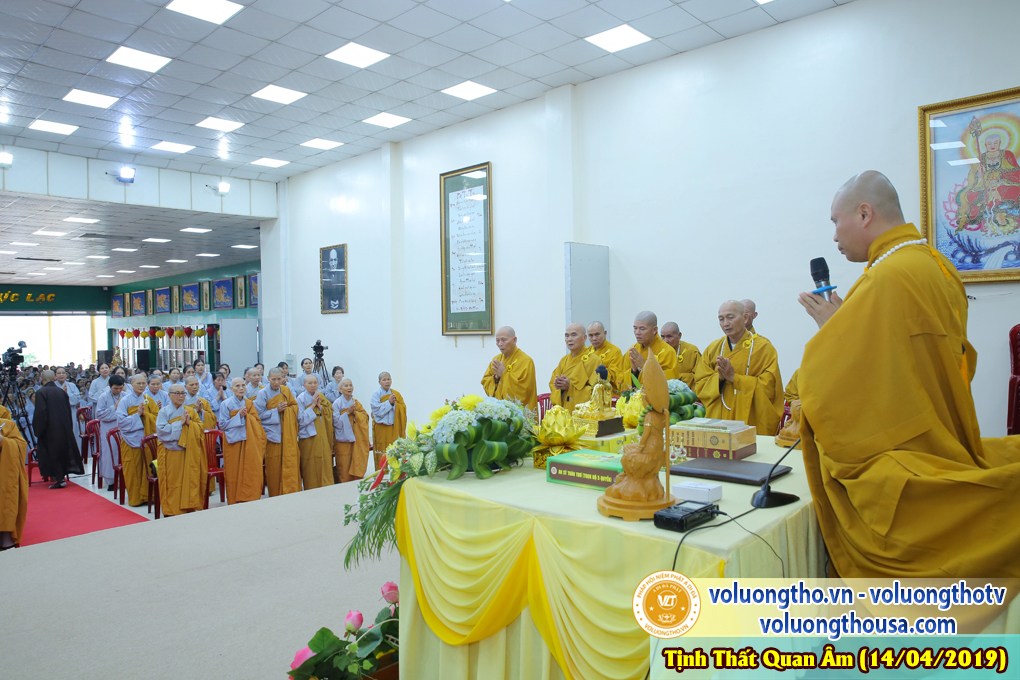 hinh-anh-cong-tu-chu-nhat-ngay-21-04-2019-chua-quan-the-am-duc-trong-lam-dong-32.jpg