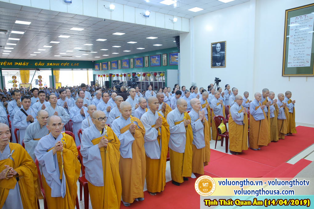 hinh-anh-cong-tu-chu-nhat-ngay-21-04-2019-chua-quan-the-am-duc-trong-lam-dong-33.jpg