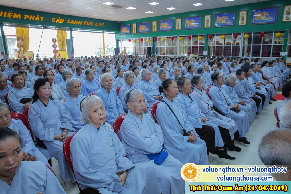 hinh-anh-cong-tu-chu-nhat-ngay-21-04-2019-chua-quan-the-am-duc-trong-lam-dong-5.jpg