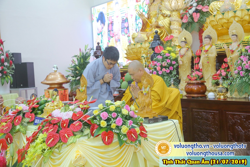 hinh-anh-cong-tu-chu-nhat-ngay-21-07-2019-chua-quan-the-am-duc-trong-lam-dong-15.jpg