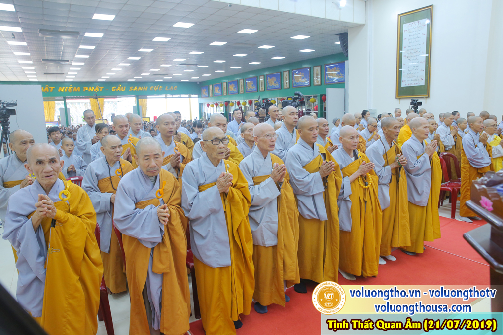 hinh-anh-cong-tu-chu-nhat-ngay-21-07-2019-chua-quan-the-am-duc-trong-lam-dong-2.jpg
