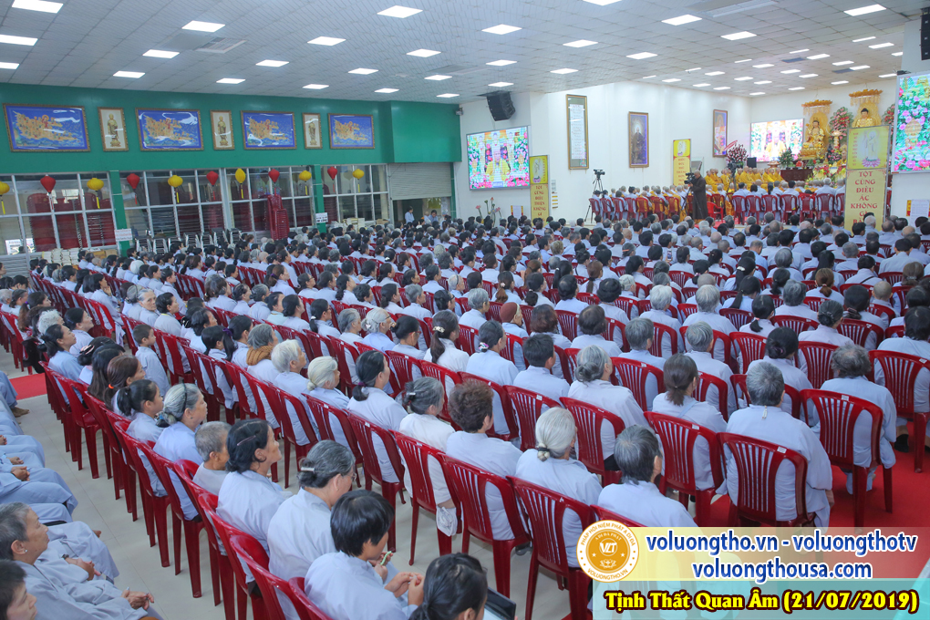 hinh-anh-cong-tu-chu-nhat-ngay-21-07-2019-chua-quan-the-am-duc-trong-lam-dong-20.jpg