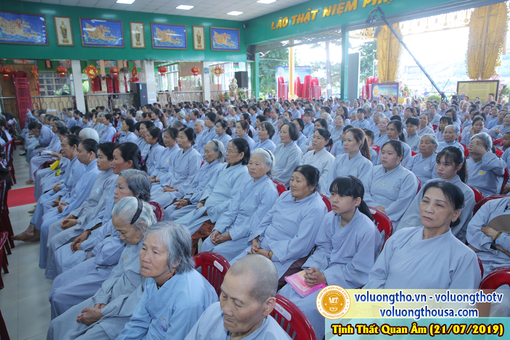 hinh-anh-cong-tu-chu-nhat-ngay-21-07-2019-chua-quan-the-am-duc-trong-lam-dong-28.jpg