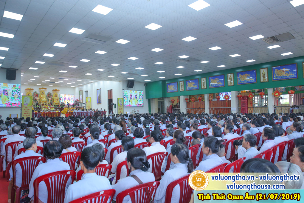 hinh-anh-cong-tu-chu-nhat-ngay-21-07-2019-chua-quan-the-am-duc-trong-lam-dong-29.jpg