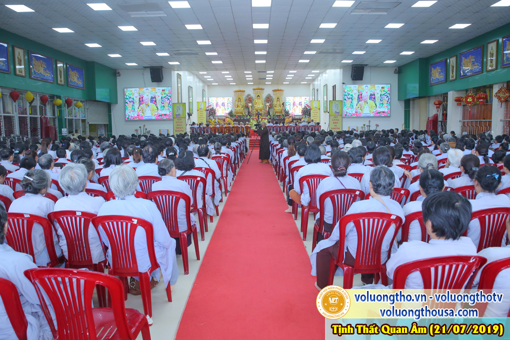 hinh-anh-cong-tu-chu-nhat-ngay-21-07-2019-chua-quan-the-am-duc-trong-lam-dong-33.jpg