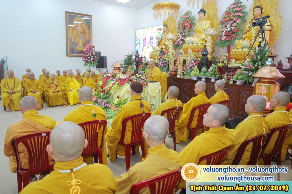 hinh-anh-cong-tu-chu-nhat-ngay-21-07-2019-chua-quan-the-am-duc-trong-lam-dong-4.jpg