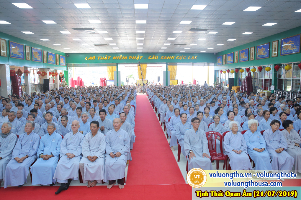 hinh-anh-cong-tu-chu-nhat-ngay-21-07-2019-chua-quan-the-am-duc-trong-lam-dong-7.jpg