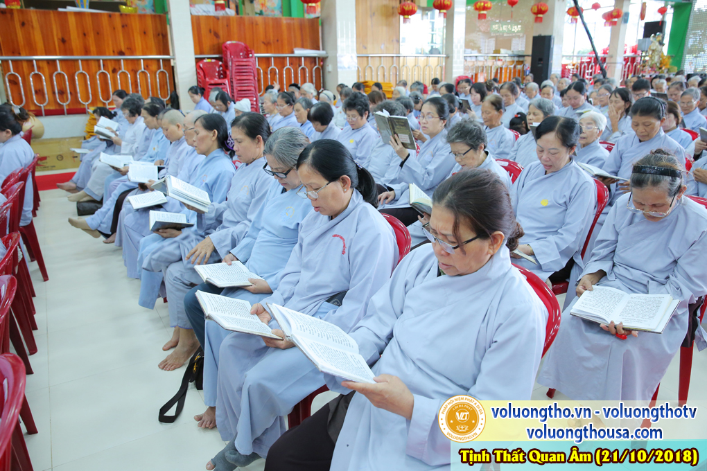 hinh-anh-cong-tu-chu-nhat-ngay-21-10-2018-chua-quan-the-am-duc-trong-lam-dong-10.jpg