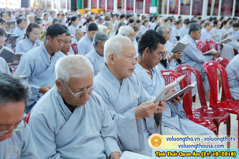 hinh-anh-cong-tu-chu-nhat-ngay-21-10-2018-chua-quan-the-am-duc-trong-lam-dong-5.jpg