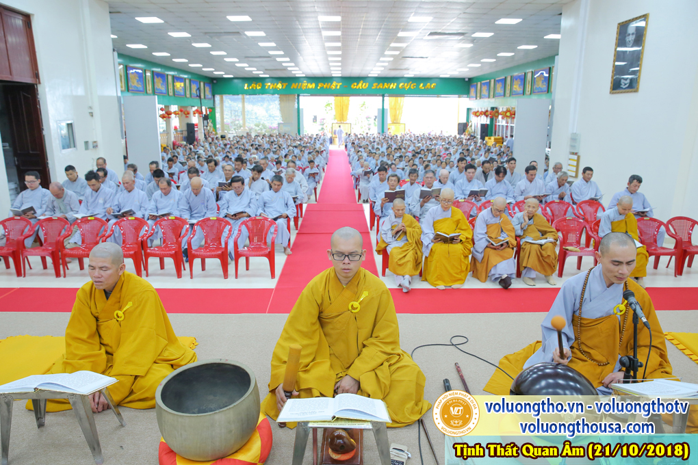 hinh-anh-cong-tu-chu-nhat-ngay-21-10-2018-chua-quan-the-am-duc-trong-lam-dong-7.jpg