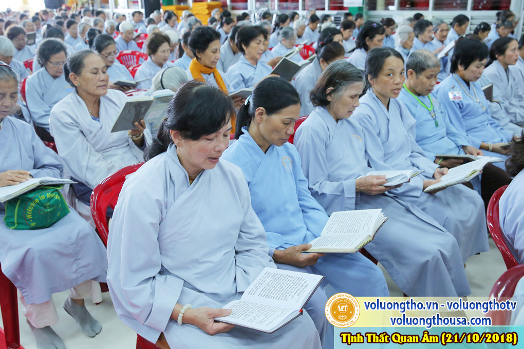 hinh-anh-cong-tu-chu-nhat-ngay-21-10-2018-chua-quan-the-am-duc-trong-lam-dong-9.jpg