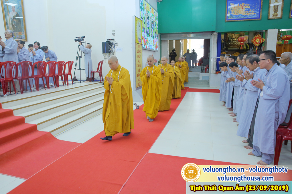 hinh-anh-cong-tu-chu-nhat-ngay-22-09-2019-chua-quan-the-am-duc-trong-lam-dong-1.jpg