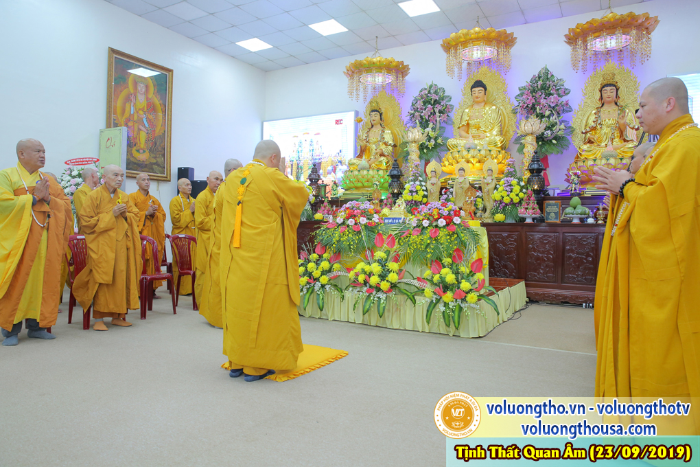 hinh-anh-cong-tu-chu-nhat-ngay-22-09-2019-chua-quan-the-am-duc-trong-lam-dong-12.jpg