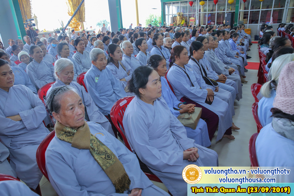 hinh-anh-cong-tu-chu-nhat-ngay-22-09-2019-chua-quan-the-am-duc-trong-lam-dong-13.jpg