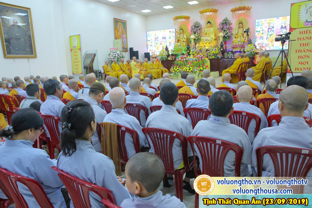 hinh-anh-cong-tu-chu-nhat-ngay-22-09-2019-chua-quan-the-am-duc-trong-lam-dong-16.jpg