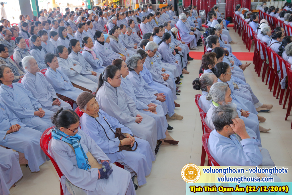 hinh-anh-cong-tu-chu-nhat-ngay-22-12-2019-chua-quan-the-am-duc-trong-lam-dong-16.jpg