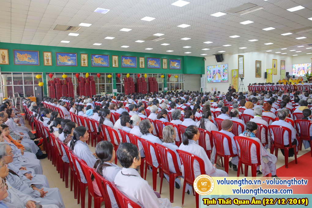 hinh-anh-cong-tu-chu-nhat-ngay-22-12-2019-chua-quan-the-am-duc-trong-lam-dong-17.jpg