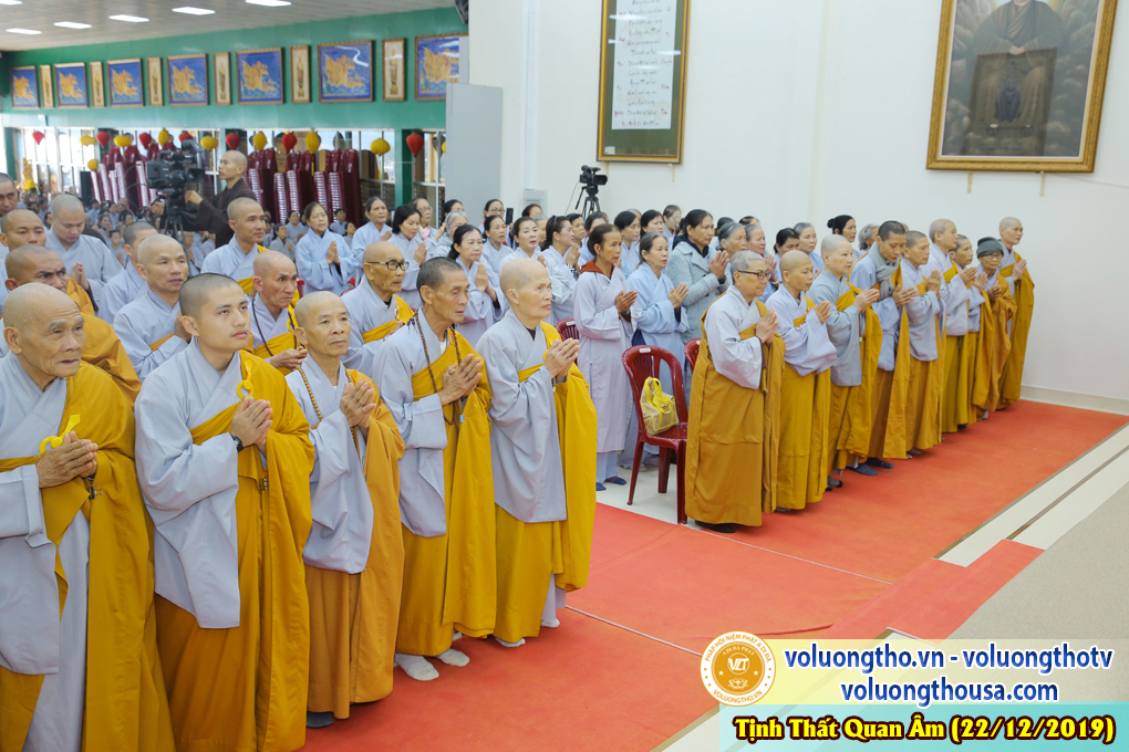 hinh-anh-cong-tu-chu-nhat-ngay-22-12-2019-chua-quan-the-am-duc-trong-lam-dong-2.jpg