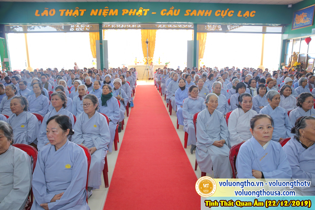 hinh-anh-cong-tu-chu-nhat-ngay-22-12-2019-chua-quan-the-am-duc-trong-lam-dong-21.jpg
