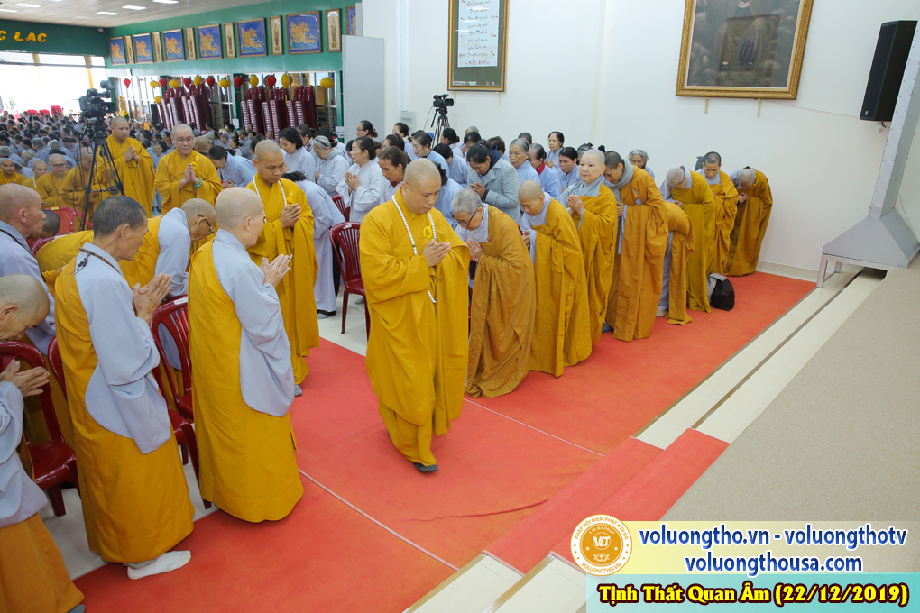 hinh-anh-cong-tu-chu-nhat-ngay-22-12-2019-chua-quan-the-am-duc-trong-lam-dong-25.jpg