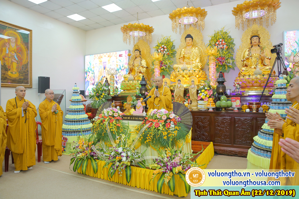hinh-anh-cong-tu-chu-nhat-ngay-22-12-2019-chua-quan-the-am-duc-trong-lam-dong-3.jpg