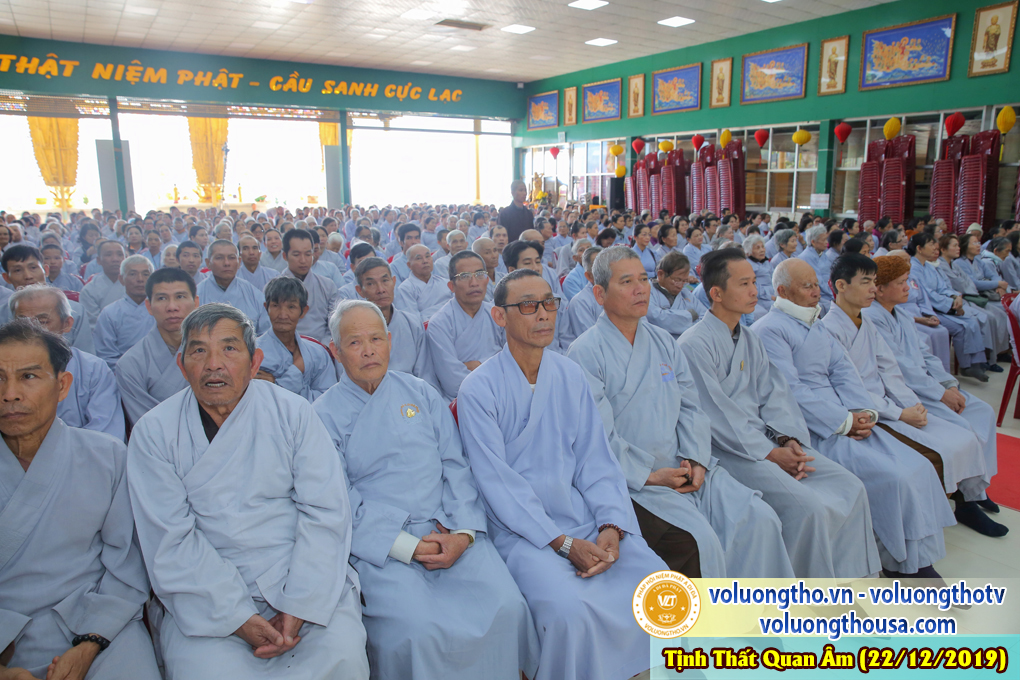 hinh-anh-cong-tu-chu-nhat-ngay-22-12-2019-chua-quan-the-am-duc-trong-lam-dong-8.jpg