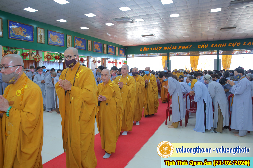 hinh-anh-cong-tu-chu-nhat-ngay-23-02-2020-chua-quan-the-am-duc-trong-lam-dong-12.jpg