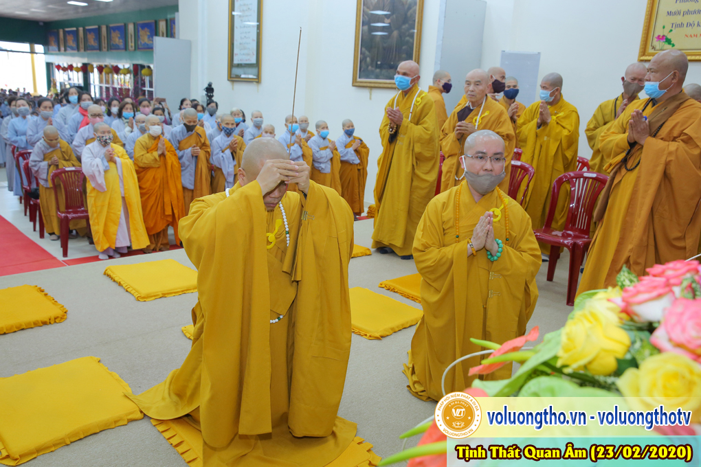 hinh-anh-cong-tu-chu-nhat-ngay-23-02-2020-chua-quan-the-am-duc-trong-lam-dong-26.jpg