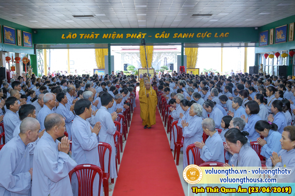 hinh-anh-cong-tu-chu-nhat-ngay-23-06-2019-chua-quan-the-am-duc-trong-lam-dong-1.jpg