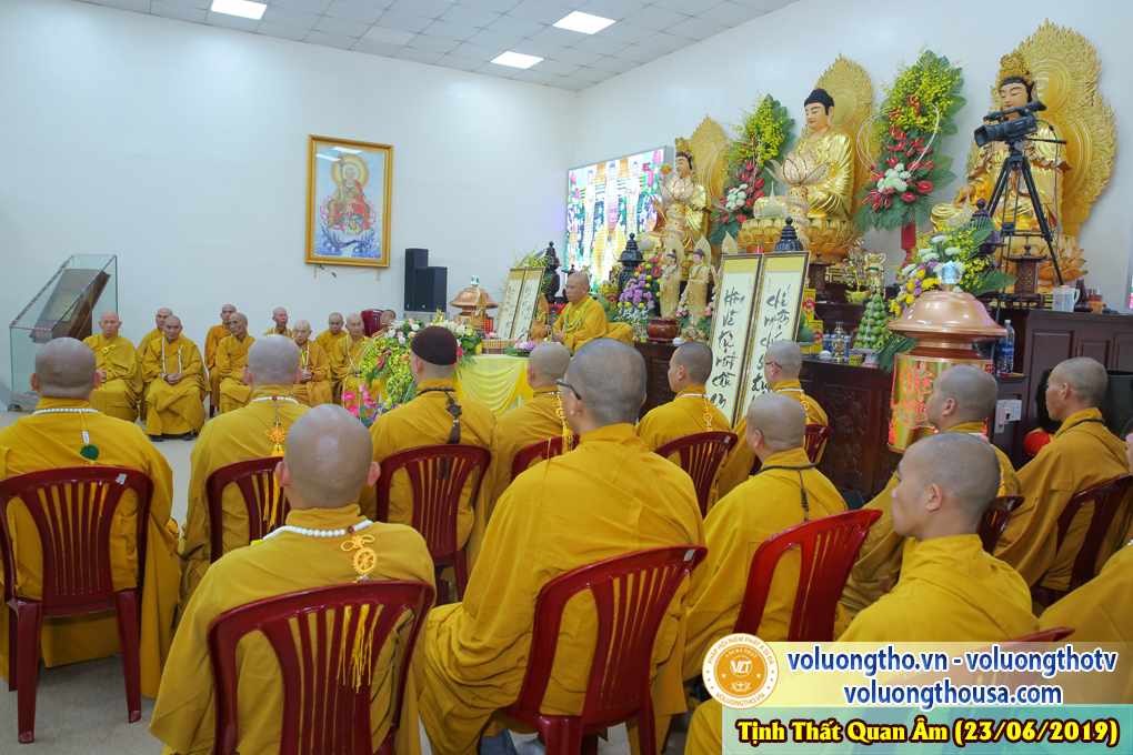 hinh-anh-cong-tu-chu-nhat-ngay-23-06-2019-chua-quan-the-am-duc-trong-lam-dong-18.jpg