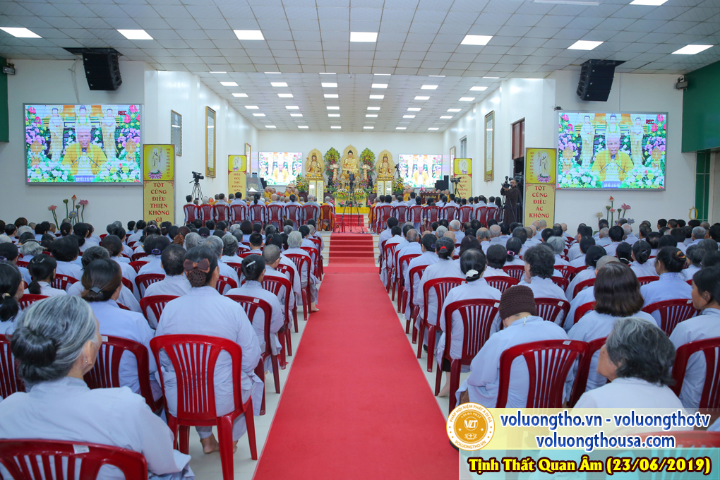 hinh-anh-cong-tu-chu-nhat-ngay-23-06-2019-chua-quan-the-am-duc-trong-lam-dong-22.jpg