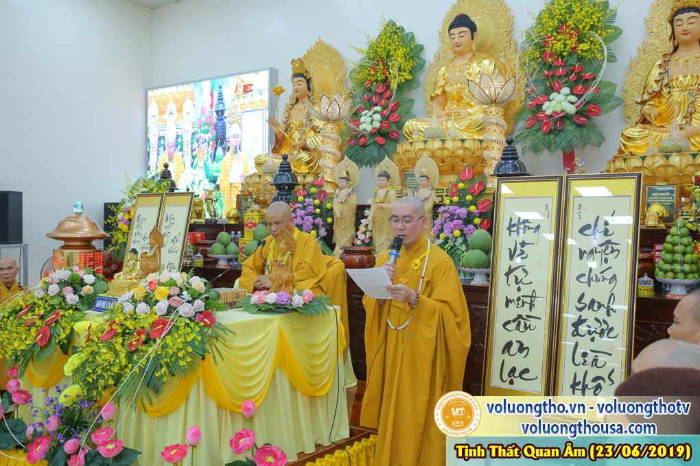hinh-anh-cong-tu-chu-nhat-ngay-23-06-2019-chua-quan-the-am-duc-trong-lam-dong-24.jpg