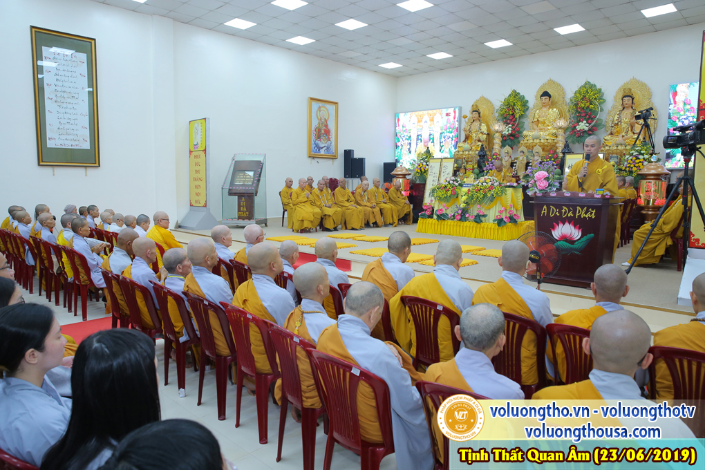 hinh-anh-cong-tu-chu-nhat-ngay-23-06-2019-chua-quan-the-am-duc-trong-lam-dong-4.jpg