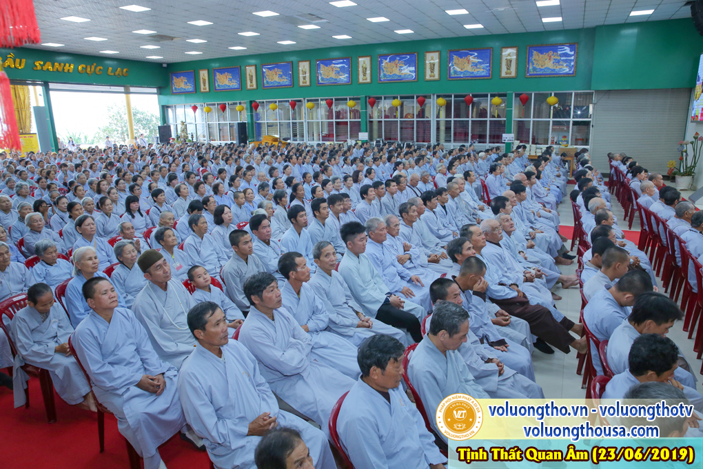 hinh-anh-cong-tu-chu-nhat-ngay-23-06-2019-chua-quan-the-am-duc-trong-lam-dong-8.jpg