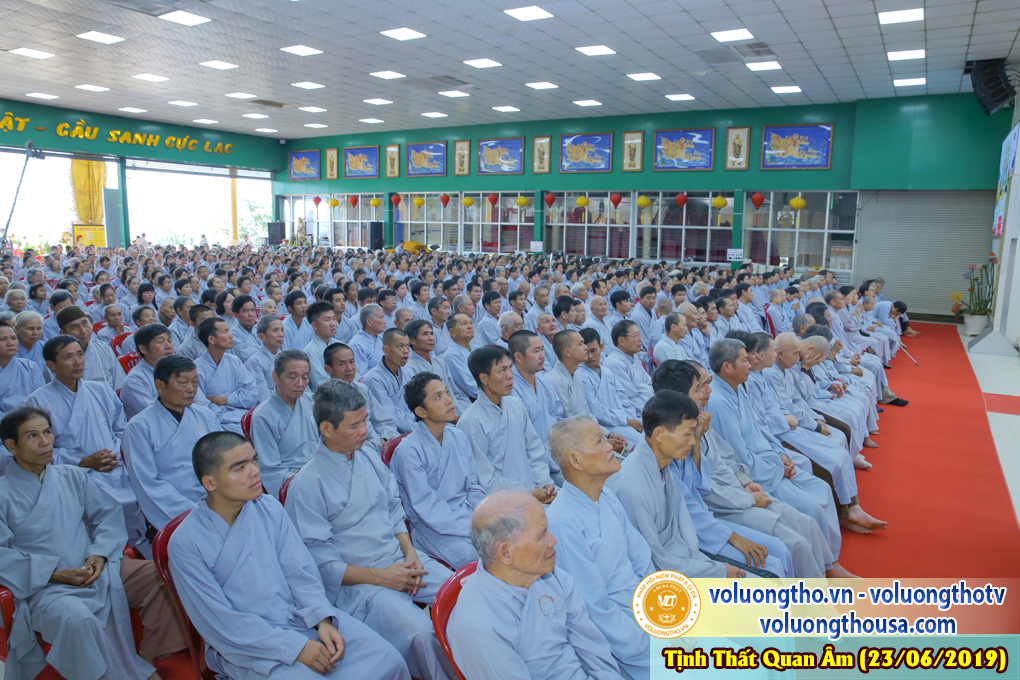 hinh-anh-cong-tu-chu-nhat-ngay-23-06-2019-chua-quan-the-am-duc-trong-lam-dong-9.jpg