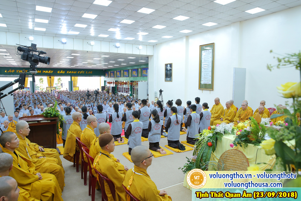 hinh-anh-cong-tu-chu-nhat-ngay-23-09-2018-chua-quan-the-am-duc-trong-lam-dong-10.jpg