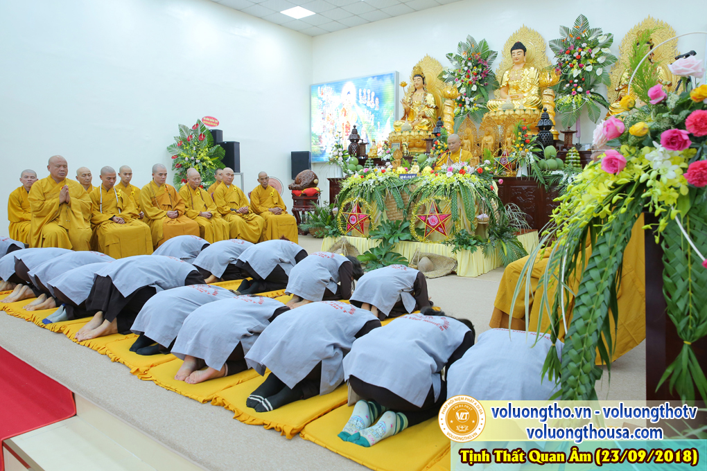 hinh-anh-cong-tu-chu-nhat-ngay-23-09-2018-chua-quan-the-am-duc-trong-lam-dong-13.jpg