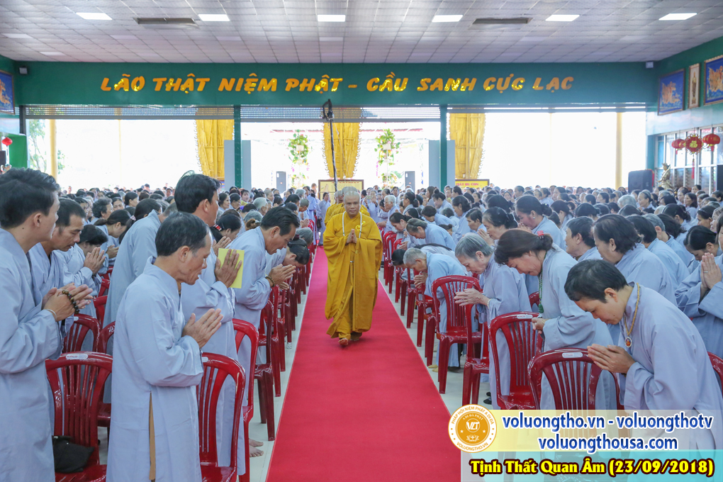 hinh-anh-cong-tu-chu-nhat-ngay-23-09-2018-chua-quan-the-am-duc-trong-lam-dong-22.jpg