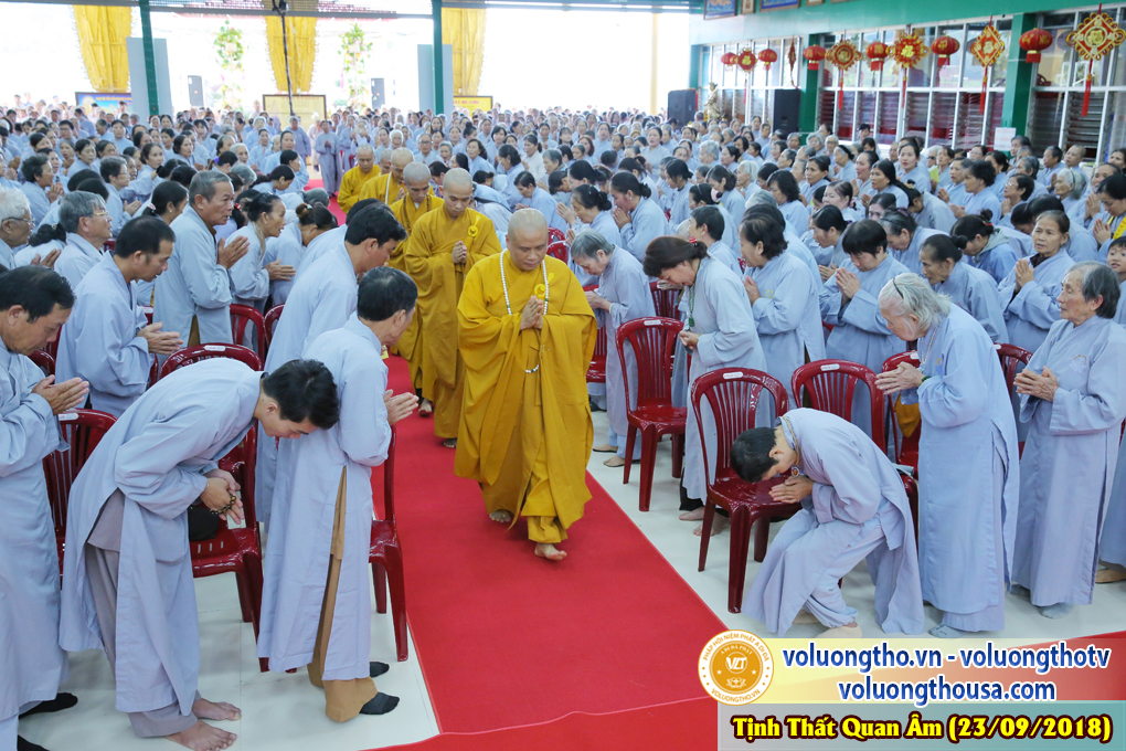 hinh-anh-cong-tu-chu-nhat-ngay-23-09-2018-chua-quan-the-am-duc-trong-lam-dong-23.jpg