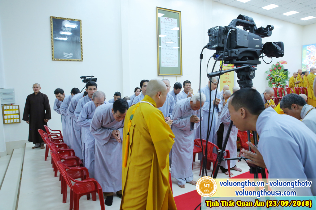 hinh-anh-cong-tu-chu-nhat-ngay-23-09-2018-chua-quan-the-am-duc-trong-lam-dong-24.jpg