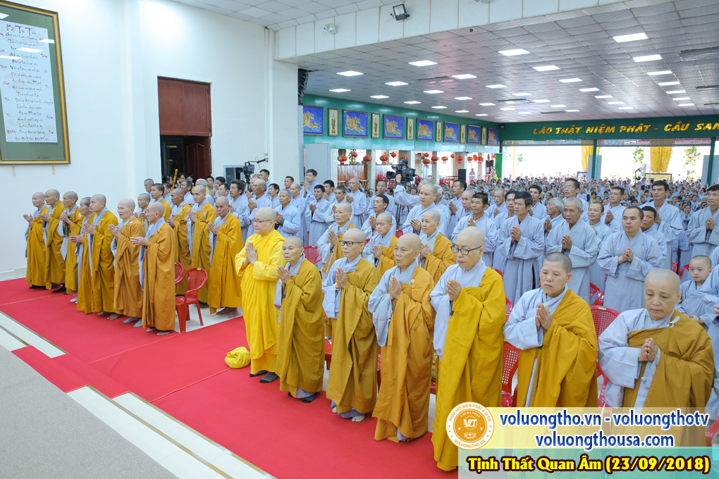 hinh-anh-cong-tu-chu-nhat-ngay-23-09-2018-chua-quan-the-am-duc-trong-lam-dong-26.jpg