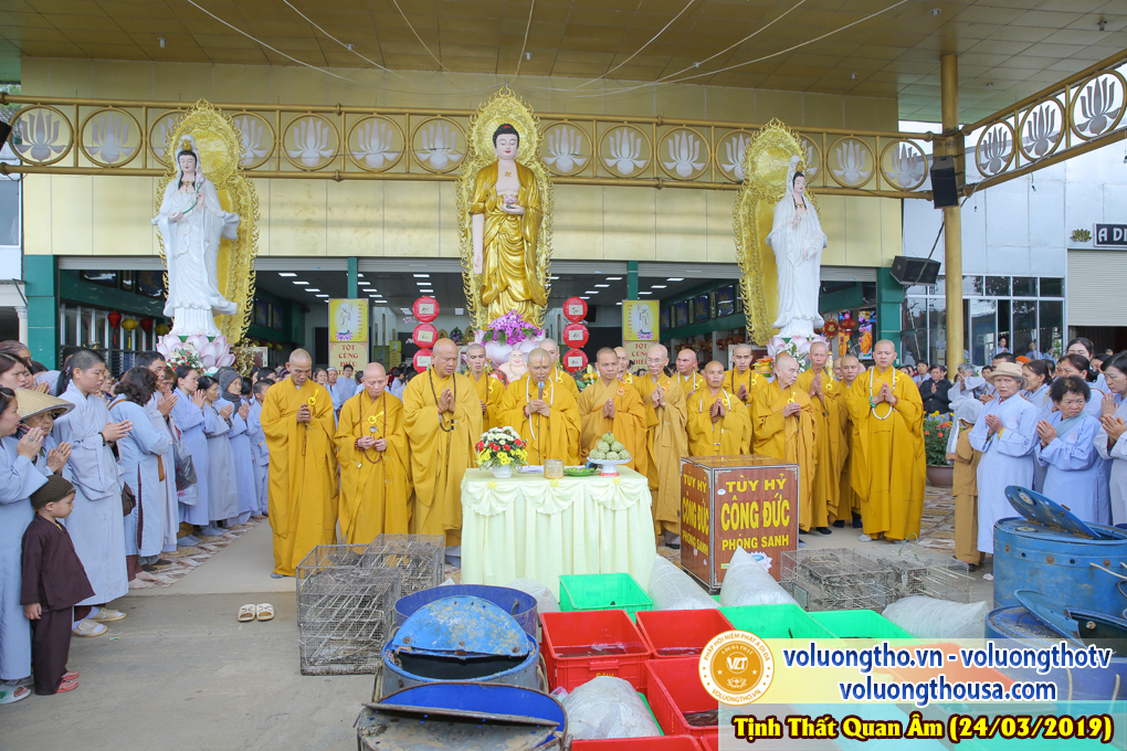 hinh-anh-cong-tu-chu-nhat-ngay-24-03-2019-chua-quan-the-am-duc-trong-lam-dong-26.jpg