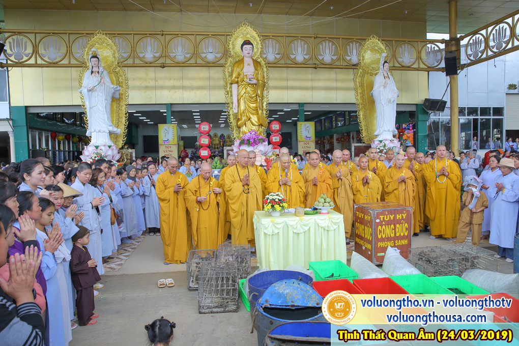 hinh-anh-cong-tu-chu-nhat-ngay-24-03-2019-chua-quan-the-am-duc-trong-lam-dong-27.jpg