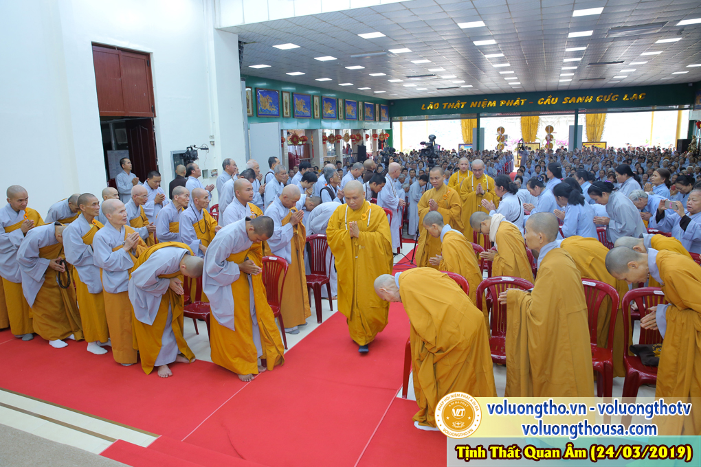 hinh-anh-cong-tu-chu-nhat-ngay-24-03-2019-chua-quan-the-am-duc-trong-lam-dong-33.jpg